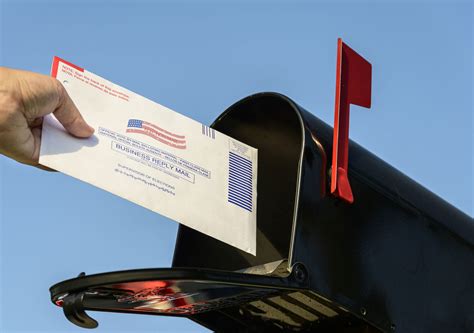Partido Republicano de Virginia envía por correo folletos explícitos sobre la demócrata Susanna Gibson